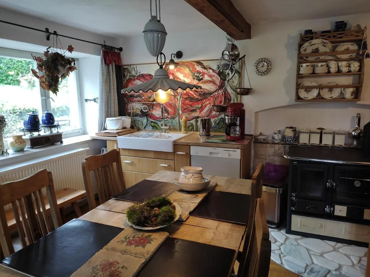 Kuenstlerhaus Weissgerberguetl Apartment Marquartstein