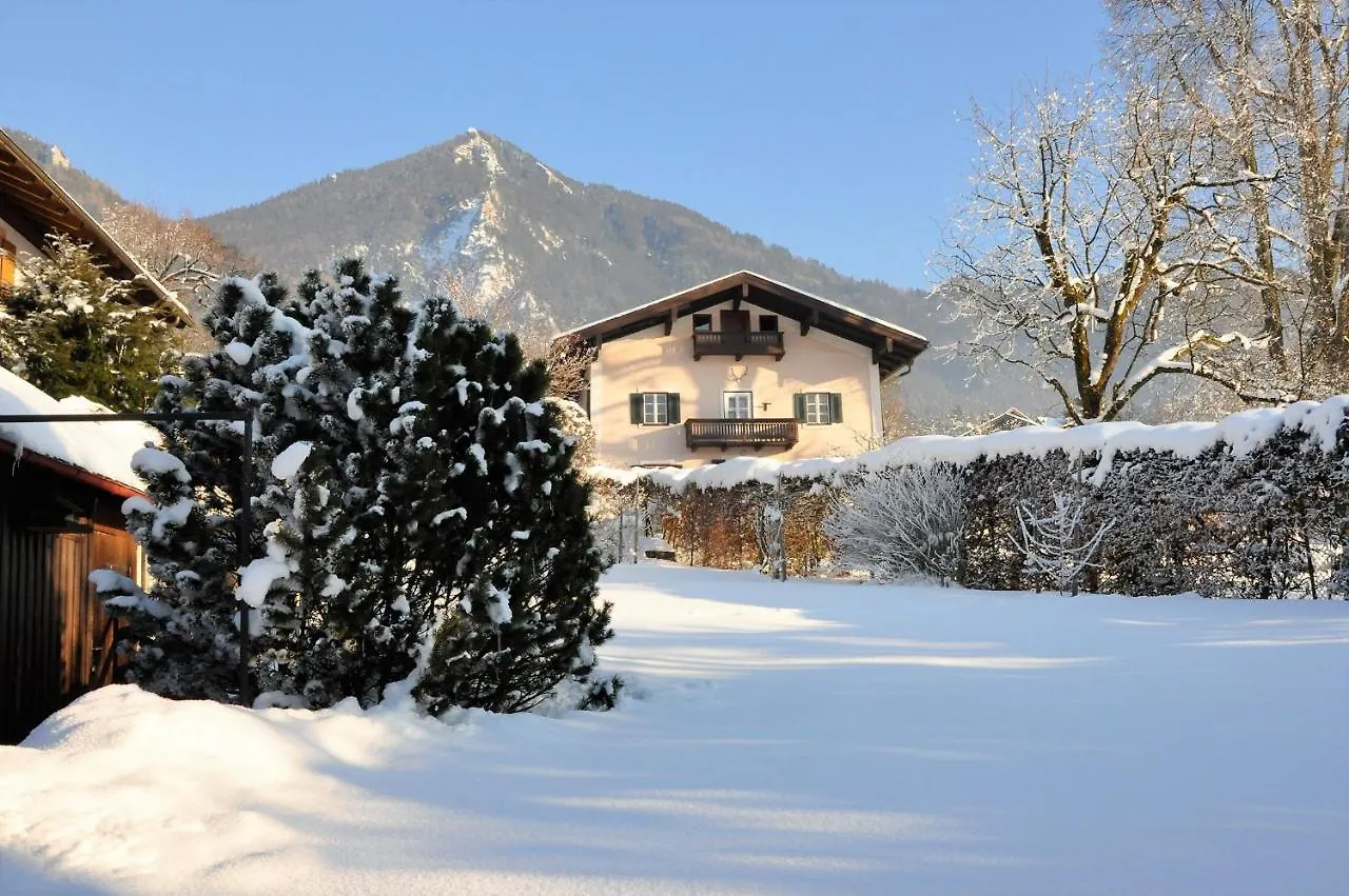 Kuenstlerhaus Weissgerberguetl Apartment Marquartstein Germany