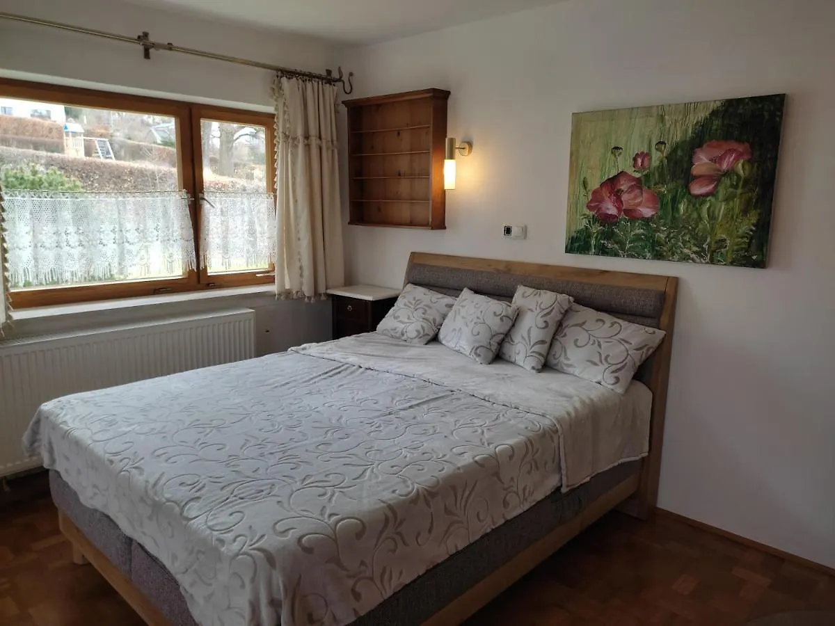 Kuenstlerhaus Weissgerberguetl Apartment Marquartstein Germany
