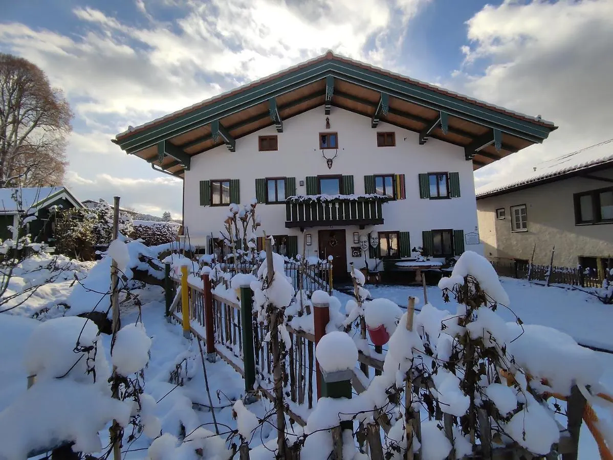 Kuenstlerhaus Weissgerberguetl Apartment Marquartstein